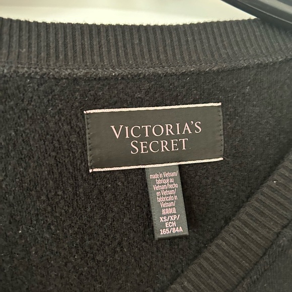 Victoria’s Secret Black LOVE Crewneck Sweatshirt XS 19.5 PTP - Picture 3 of 5